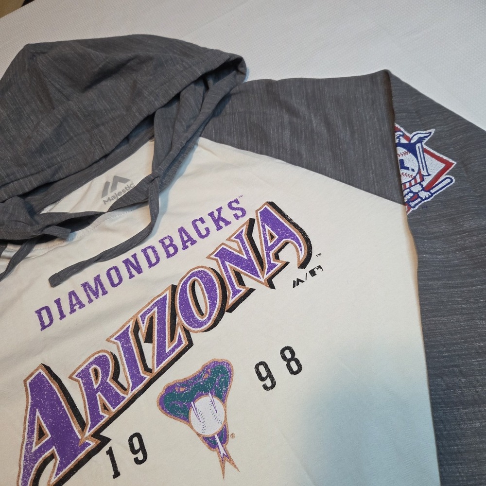 NEW MLB Arizona Diamondbacks Men's White Long Sleeve Lightweight Hooded